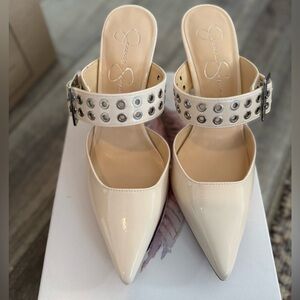 Jessica Simpson Pumps (never worn)